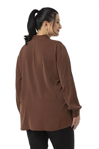 Büyük Beden Kravat Yaka D Toka Detaylı Kahverengi Bluz