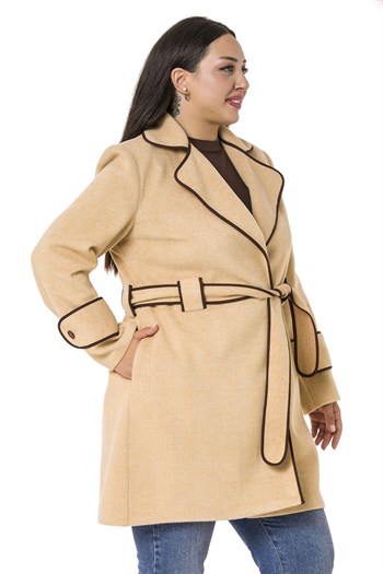 Büyük Beden Mono Yaka Biye Detaylı Yandan Cepli Kuşaklı Astarsız Bej Kaban