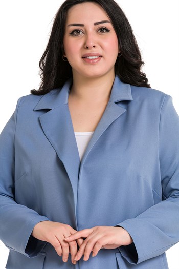 Büyük Beden Mono Yaka Süs Cep Kapaklı Mavi Astarsız Kadın Ceket