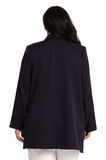 Büyük Beden Mono Yaka Süs Cep Kapaklı Koyu Lacivert Astarsız Kadın Ceket