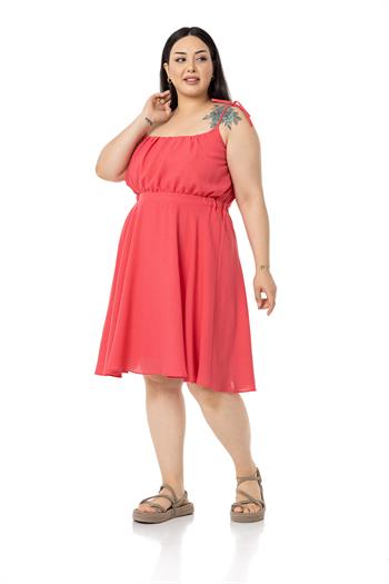 Büyük Beden Omuzdan Bağlama Detaylı Kısa Fuşya Elbise