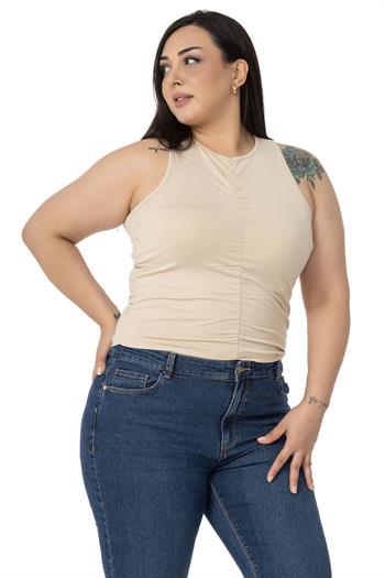 Büyük Beden Önü ve Yanları Drapeli Halter Yaka Bej Rengi Body