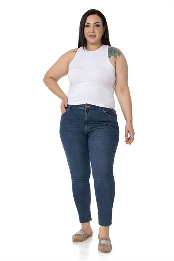 Büyük Beden Önü ve Yanları Drapeli Halter Yaka Beyaz Body