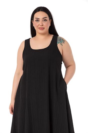 Büyük Beden Pencere Detaylı Askılı Siyah Balon Elbise