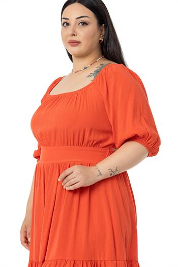 Büyük Beden Sırt Dekolteli Kısa Coral Elbise