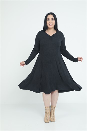 Büyük Beden V Yaka Yün Viskon Midi Siyah Kloş Elbise