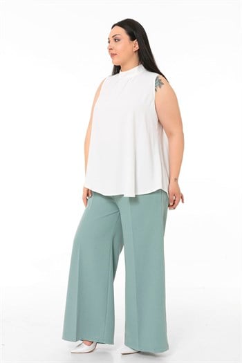 Büyük Beden Yakası Arkadan Düğmeli Dik Yaka Dökümlü Kolsuz Beyaz Bluz