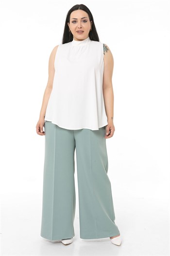 Büyük Beden Yakası Arkadan Düğmeli Dik Yaka Dökümlü Kolsuz Beyaz Bluz