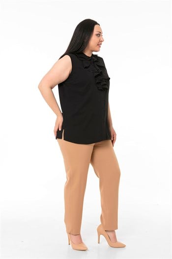 Büyük Beden Yakası İki Kat Volanlı Düğmeli Kolsuz Siyah Gömlek