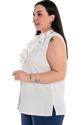 Büyük Beden Yakası İki Kat Volanlı Düğmeli Kolsuz Beyaz Gömlek