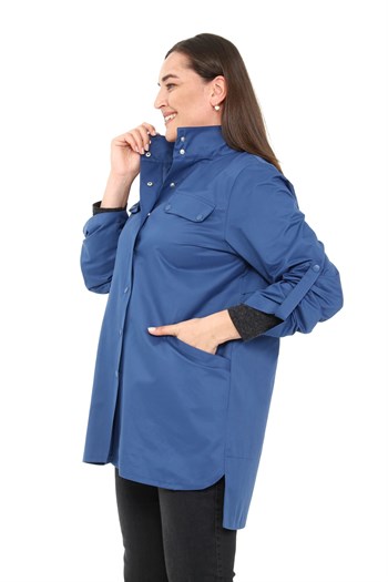 Büyük Beden Yanları Yırtmaçlı Katlamalı Kollu Cepli Çıtçıt Detaylı İndigo Trençkot