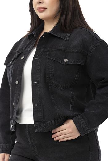 Büyük Beden Göğüsten Çift Cepli Kısa Siyah Denim Ceket