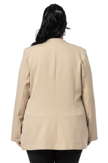 Büyük Beden Kaplama Düğmeli Süs Cep Kapaklı Vatkalı Bej Rengi Ceket