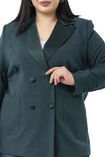 Büyük Beden Saten Yaka ve Düğme Detaylı Cepli Astarlı Zümrüt Yeşili Ceket