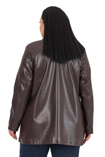 Büyük Beden Torba Cepli Düğmeli Astarlı Koyu Kahverengi Suni Deri Ceket