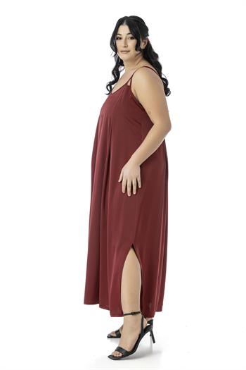 Büyük Beden Ayarlanabilir İnce Askılı Derin Plikaşe Detaylı Yırtmaçlı Saten Uzun Bordo Elbise