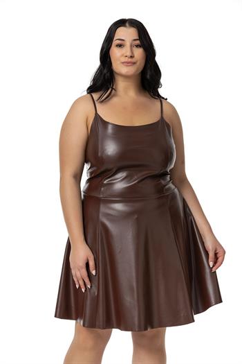 Büyük Beden Ayarlanabilir İnce Askılı Sırtı Lastikli Deri Mini Kahverengi Elbise