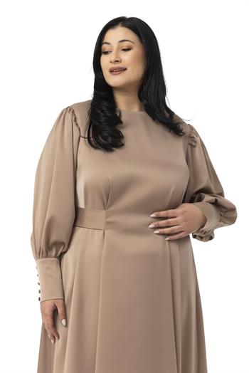 Büyük Beden Büzgülü Kollu Kuşak Detaylı Uzun Saten Vizon Elbise