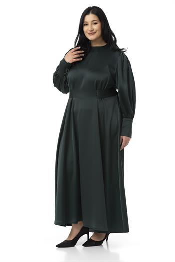 Büyük Beden Büzgülü Kollu Kuşak Detaylı Uzun Saten Zümrüt Yeşili Elbise