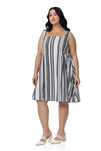 Büyük Beden Yanlarda Büzgü ve Arkada Bağlama Detaylı Keten Mini Lacivert Elbise 