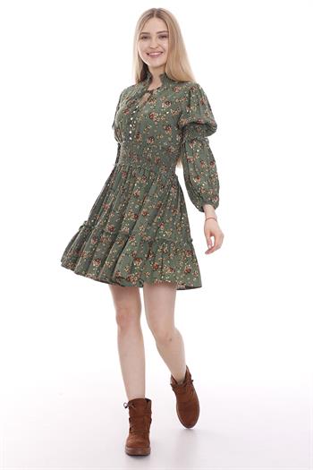Hakim Yaka Boyundan Bağcık Detaylı Bel ve Kolları Gipeli Çiçek Desenli Yeşil Mini Elbise