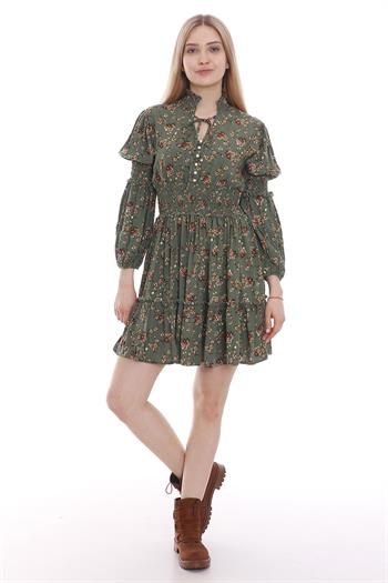 Hakim Yaka Boyundan Bağcık Detaylı Bel ve Kolları Gipeli Çiçek Desenli Yeşil Mini Elbise