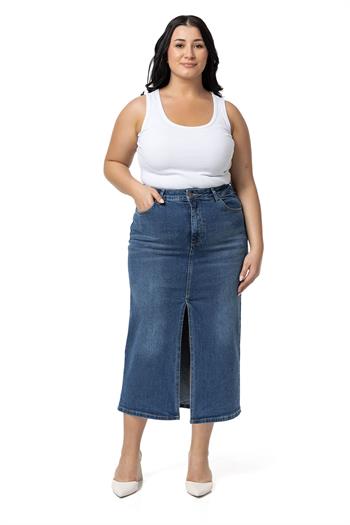 Büyük Beden Önden Yırtmaç Detaylı Beş Cepli Midi Denim Mavi Etek