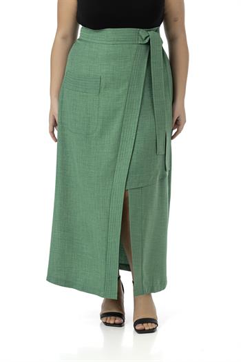 Büyük Beden Önden Yırtmaçlı Süs Bağlama Detaylı Torba Cepli Yeşil Midi Etek