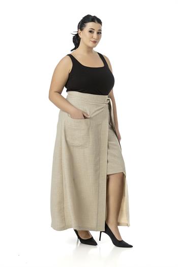 Büyük Beden Önden Yırtmaçlı Süs Bağlama Detaylı Torba Cepli Bej Rengi Midi Etek