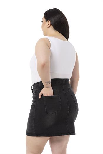 Büyük Beden Taşlama Detaylı Beş Cepli Siyah Mini Denim Etek