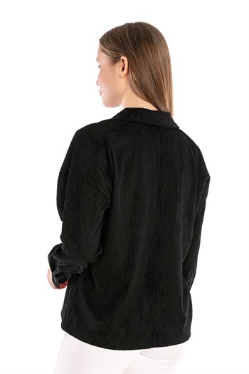 Göğüsten Çift Cepli Robalı Fitilli Kadife Kısa Siyah Kadın Gömlek