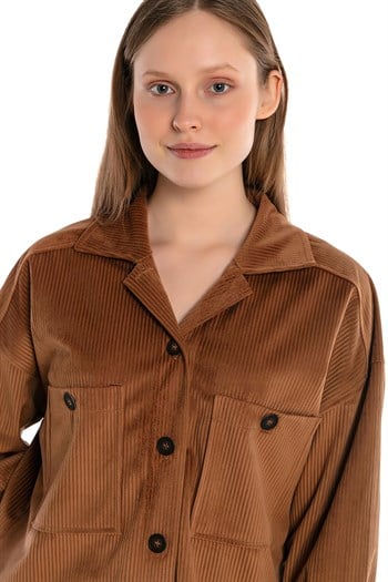 Göğüsten Çift Cepli Robalı Fitilli Kadife Kısa Camel Kadın Gömlek
