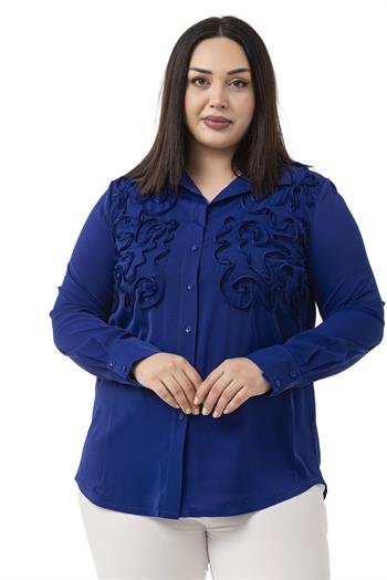 Büyük Beden Kabartmalı Kumaş Detaylı Saks Mavi Gömlek