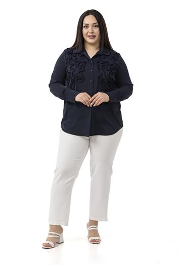 Büyük Beden Kabartmalı Kumaş Detaylı Lacivert Gömlek