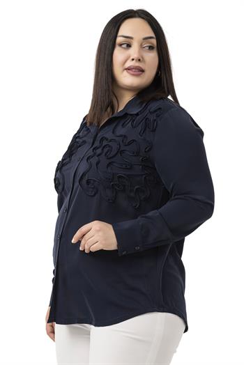 Büyük Beden Kabartmalı Kumaş Detaylı Lacivert Gömlek