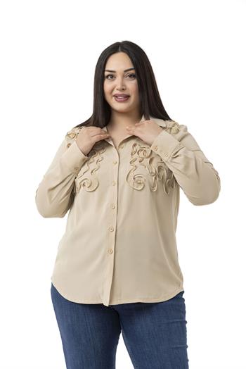 Büyük Beden Kabartmalı Kumaş Detaylı Bej Rengi Gömlek