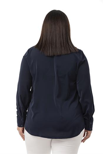 Büyük Beden Kabartmalı Kumaş Detaylı Lacivert Gömlek