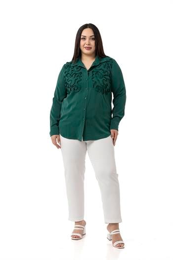 Büyük Beden Kabartmalı Kumaş Detaylı Zümrüt Yeşili Gömlek