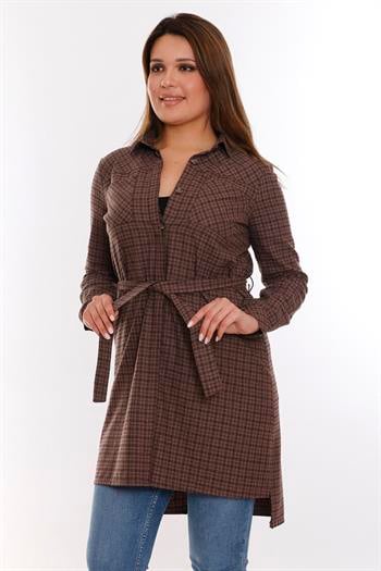 Kareli Göğüsten Cepli Asimetrik Kesim Detaylı Kuşaklı Uzun Dokuma Kahverengi Tunik Gömlek