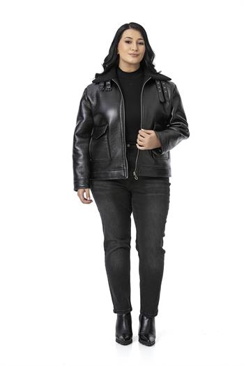 Büyük Beden İçi Kürklü Fermuarlı Yakası Toka Detaylı Siyah Deri Mont