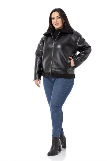 Büyük Beden Yakası ve Eteği Kürklü Fleto Cepli Fermuarlı Siyah Deri Mont