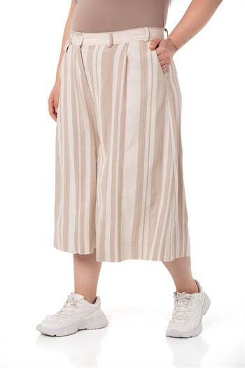 Plus Size Wide Leg Pocket Bermuda BeigeTrousers