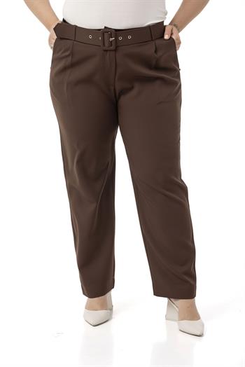 Büyük Beden Önü Pileli Cepli Kemerli Kahverengi Pantolon