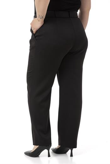 Büyük Beden Önü Pileli Cepli Kemerli Siyah Pantolon