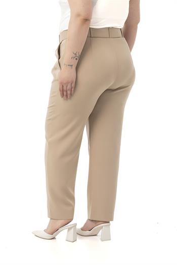 Büyük Beden Önü Pileli Cepli Kemerli Vizon Pantolon