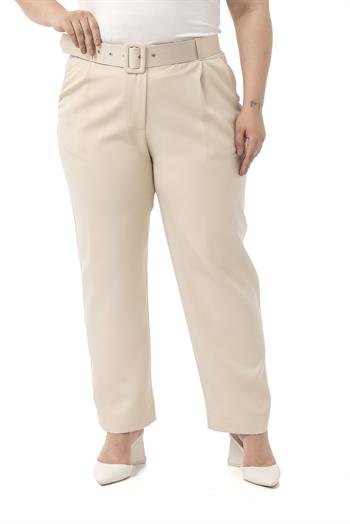 Büyük Beden Önü Pileli Cepli Kemerli Bej Rengi Pantolon