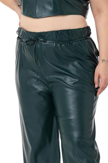 Büyük Beden Paçası Büzgü Detaylı Deri Haki Pantolon