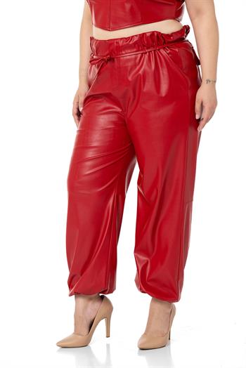Büyük Beden Paçası Büzgü Detaylı Deri Kırmızı Pantolon