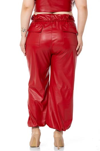 Büyük Beden Paçası Büzgü Detaylı Deri Kırmızı Pantolon