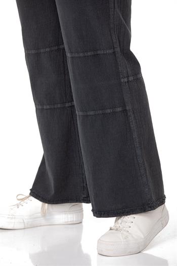 Plus Size Tasseled Black Trousers with Sewing Detail and Pockets